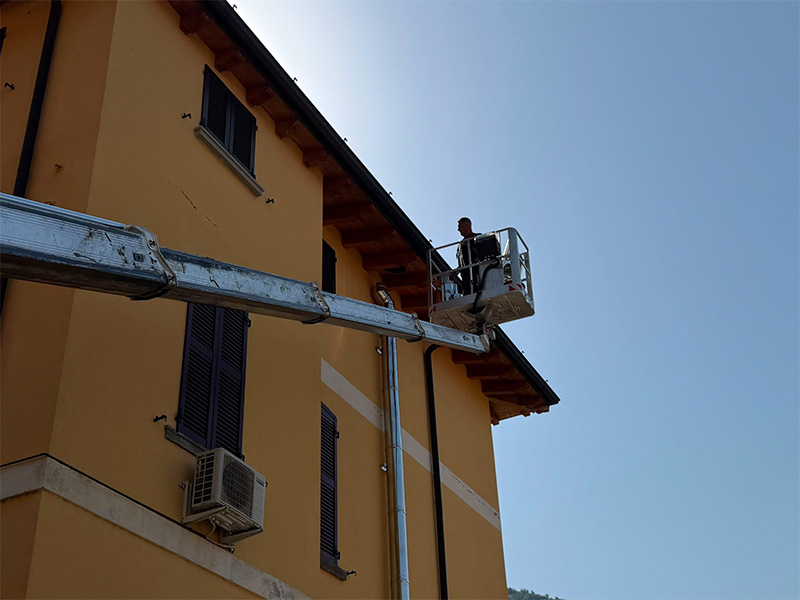 Personale Qualificato Installa una Nuova Canna Fumaria